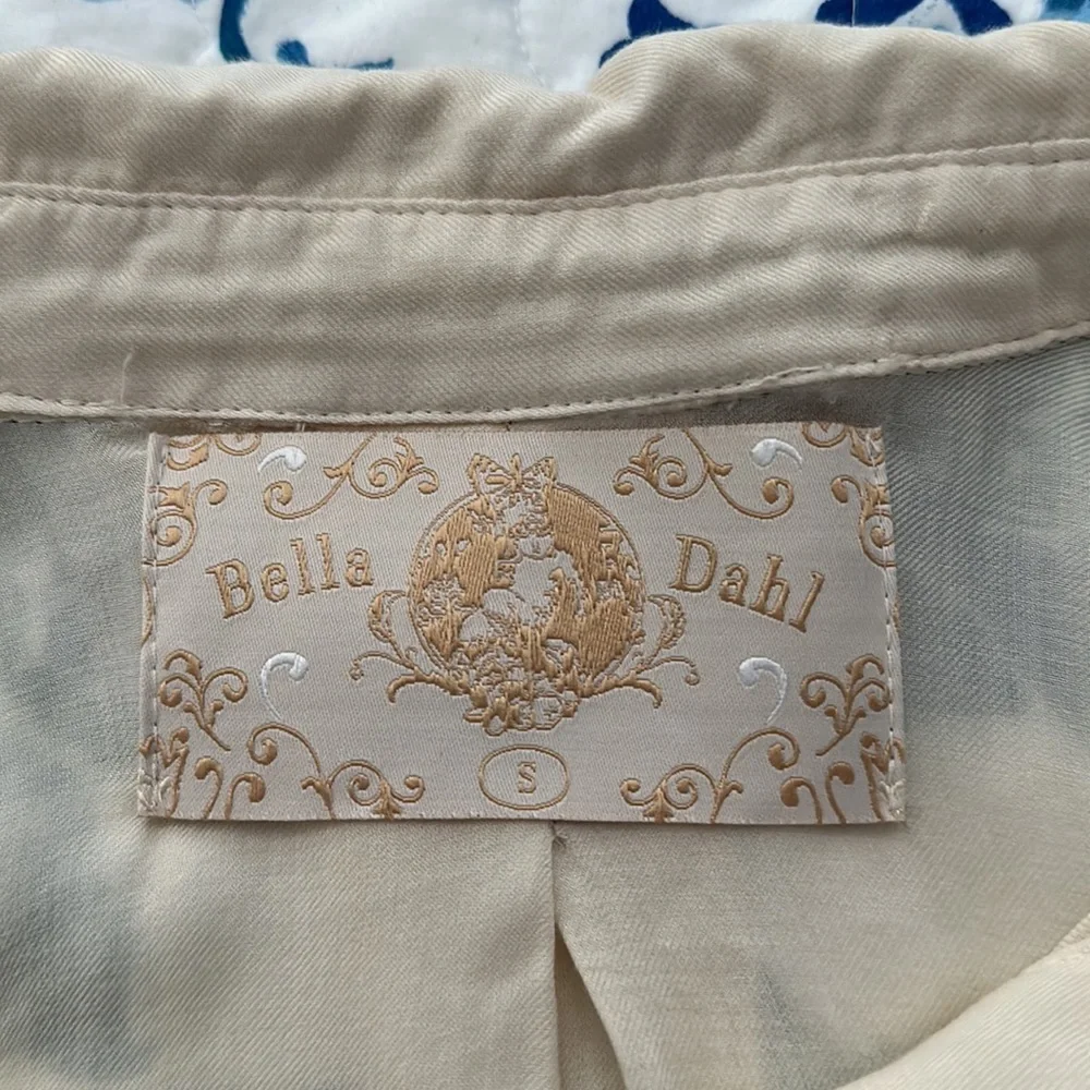 Bella Dahl relaxed style button down cream shirt size small - Picture 3 of 3